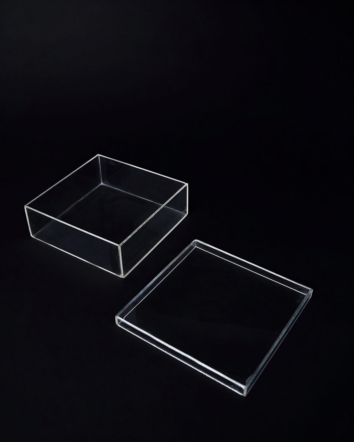Crystal Clear Cube Acrylic Box